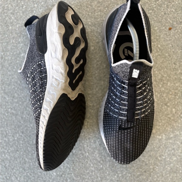 Nike React Phantom Run Flyknit 2  size 11.5 - Picture 4 of 5